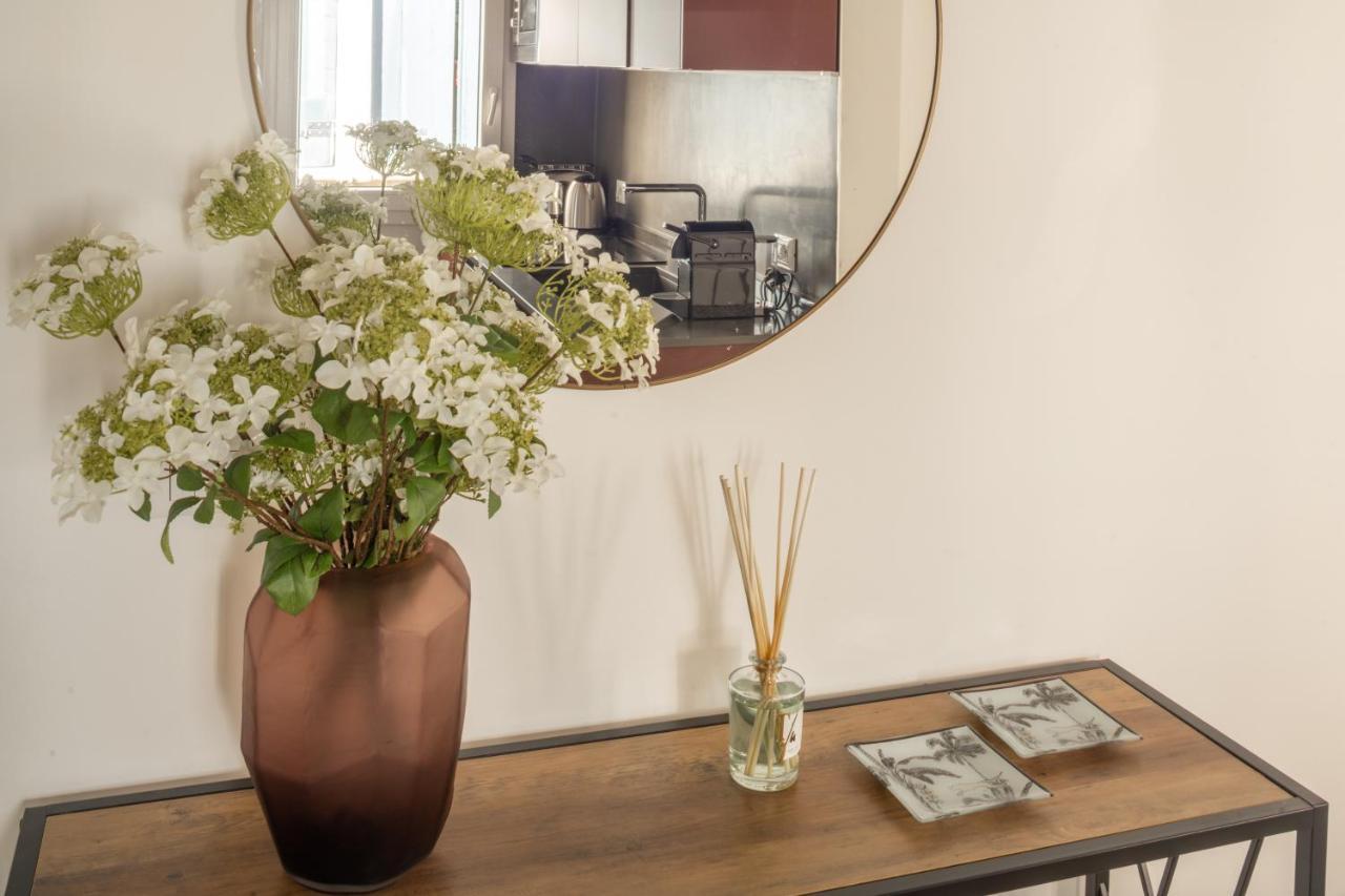 Appartamento Sant'aponal Cozy With Balcony R&r *