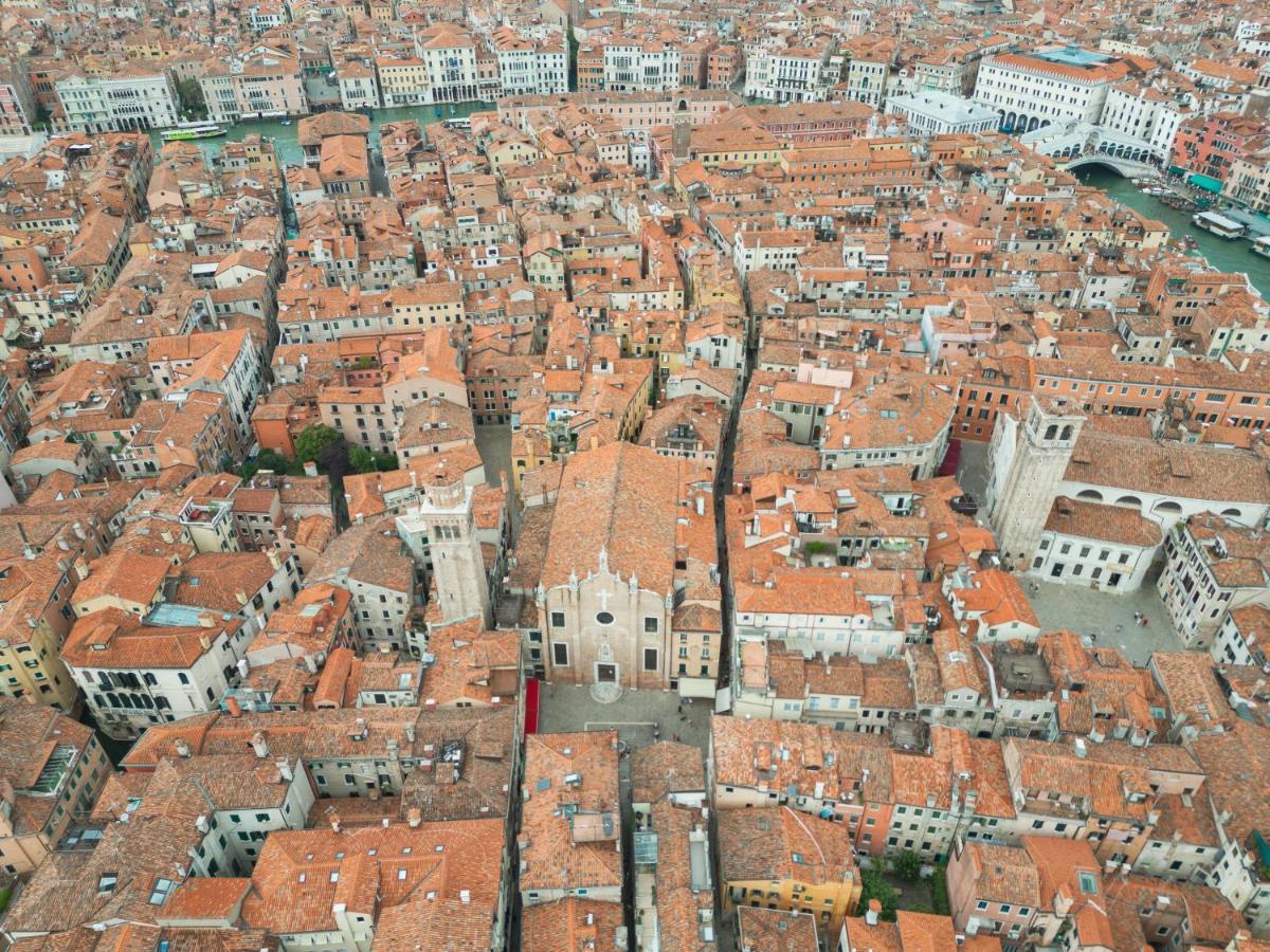 Sant'aponal Cozy With Balcony R&r * Venezia