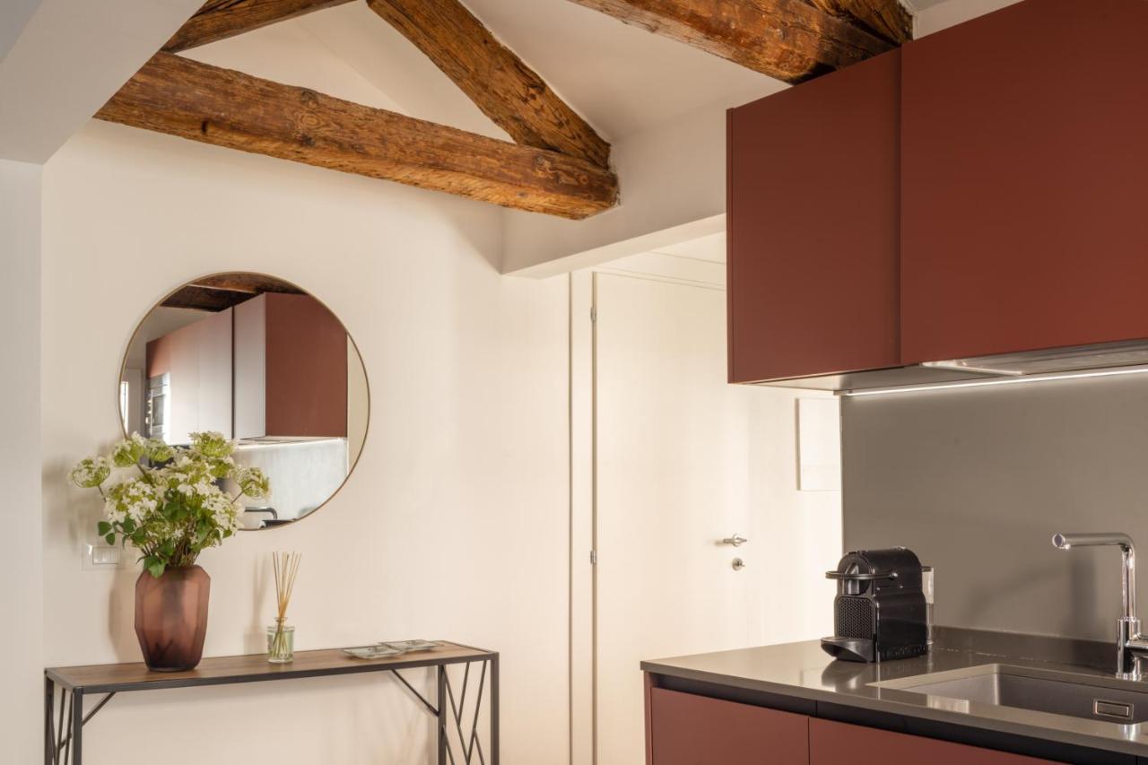 Sant'aponal Cozy With Balcony R&r Venezia