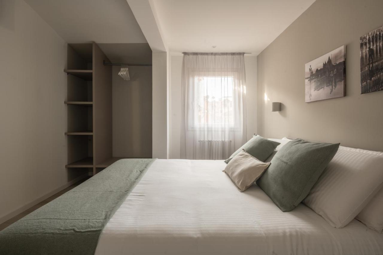 Sant'aponal Cozy With Balcony R&r * Venezia